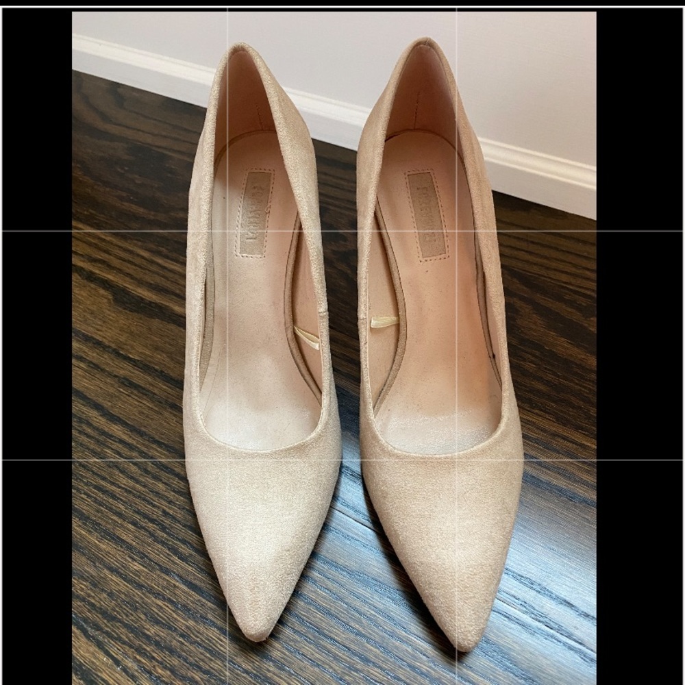 ❌SOLD❌Forever 21 Beige Pumps